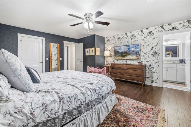 310 SW 11th Street, Bentonville, AR 72712
