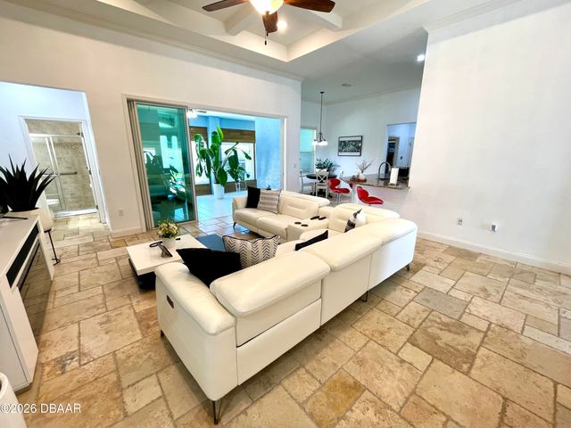 15 Senseney Path, Palm Coast, FL 32164