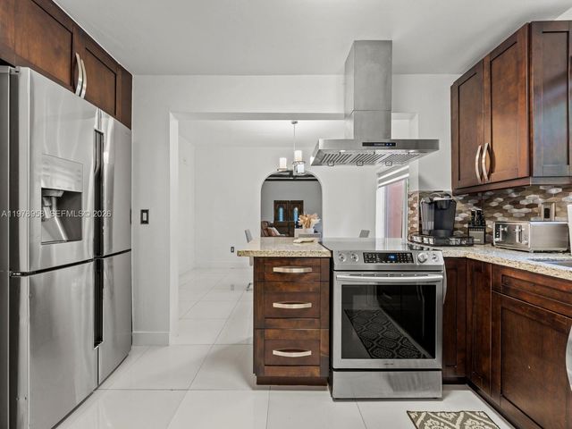 37 NW 47th Ter, Miami, FL 33127