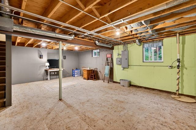 938 Duvall Drive, Woodstock, IL 60098