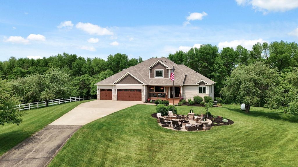 22774 Olivine Street NW, Nowthen, MN 55330