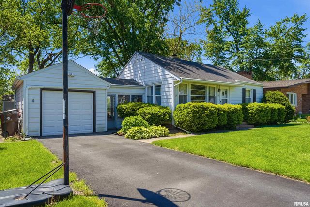 718 W SHENANDOAH Drive, Peoria, IL 61614