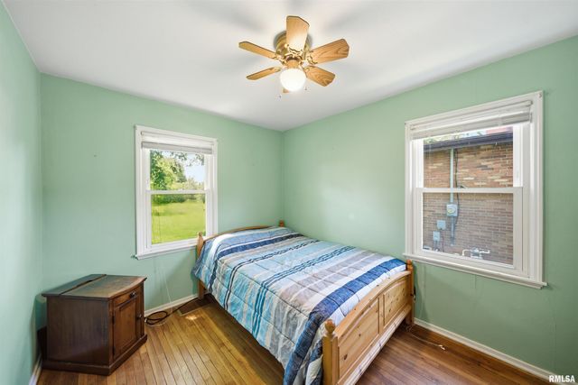 718 W SHENANDOAH Drive, Peoria, IL 61614