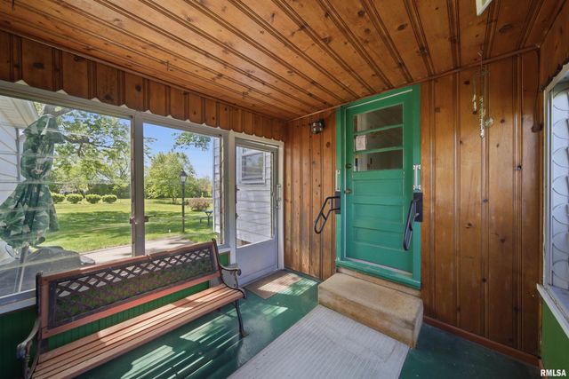 718 W SHENANDOAH Drive, Peoria, IL 61614