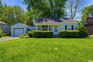 718 W SHENANDOAH Drive, Peoria, IL 61614