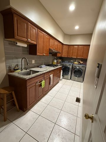 336 Tuttle Drive, Bloomingdale, IL 60108