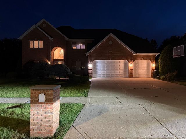 336 Tuttle Drive, Bloomingdale, IL 60108