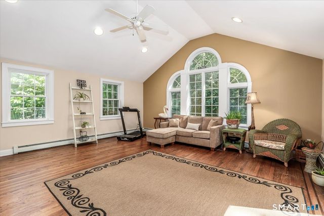 323 Upper Grassy Hill Road, Woodbury, CT 06798