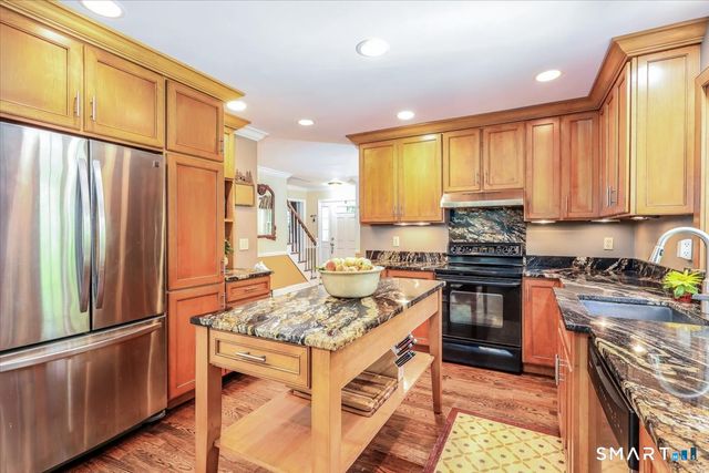 323 Upper Grassy Hill Road, Woodbury, CT 06798