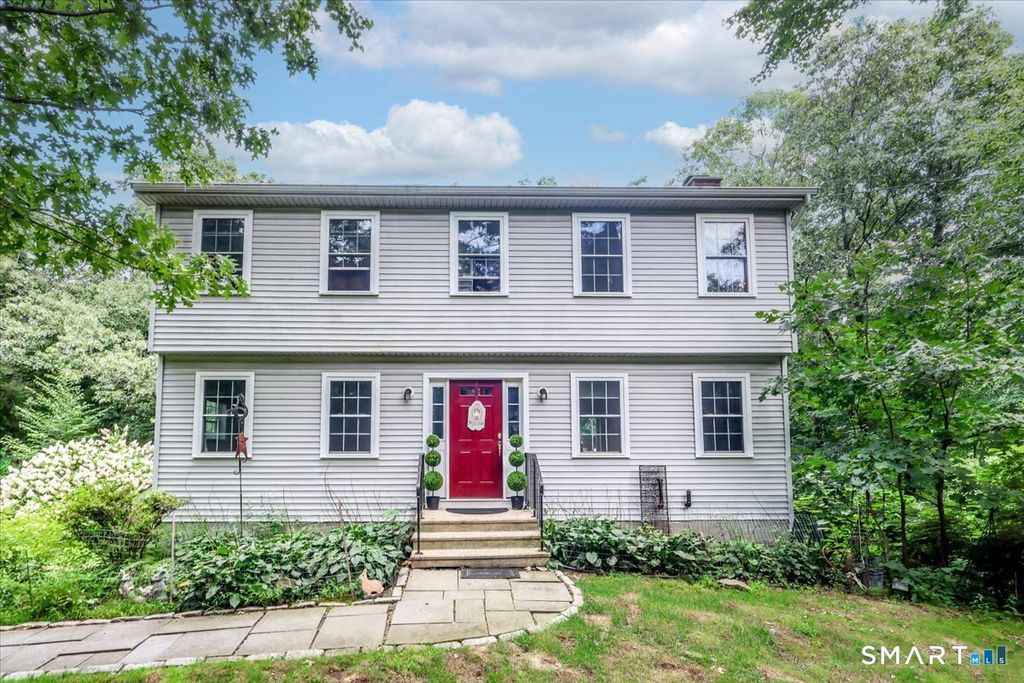 323 Upper Grassy Hill Road, Woodbury, CT 06798