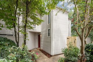 7800 Hummingbird Lane, Charlotte, NC 28212