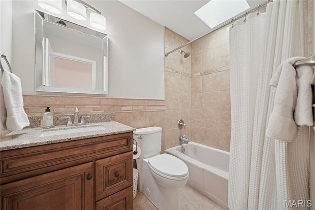 323 Algonquin Drive, Ballwin, MO 63011