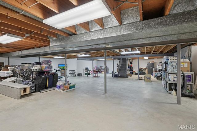 323 Algonquin Drive, Ballwin, MO 63011