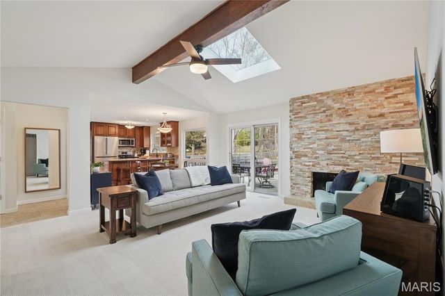 323 Algonquin Drive, Ballwin, MO 63011