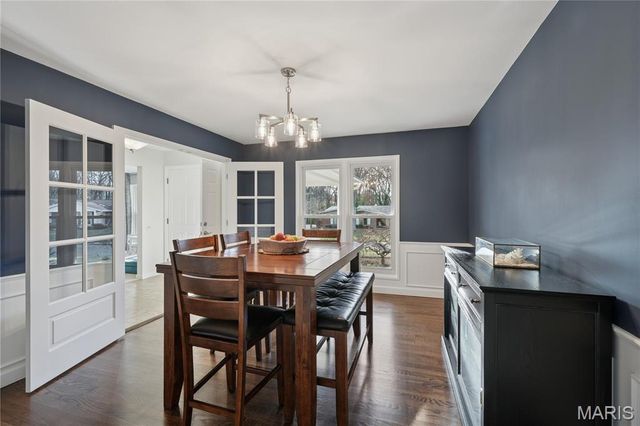 323 Algonquin Drive, Ballwin, MO 63011