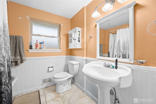 1703 N Frace Street, Tacoma, WA 98406