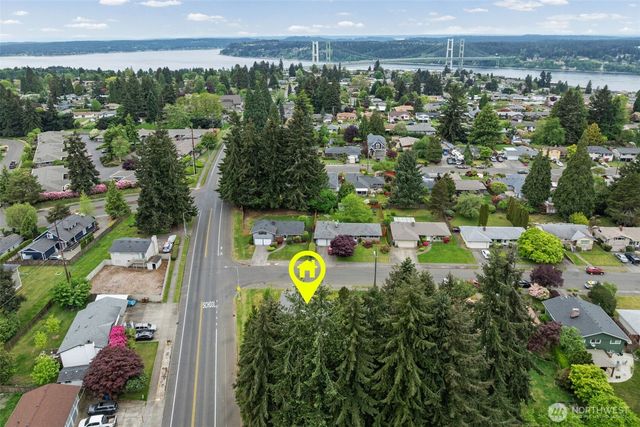 1703 N Frace Street, Tacoma, WA 98406