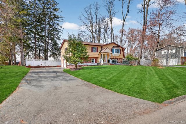 134 Ridge Road, Valley Cottage, NY 10989