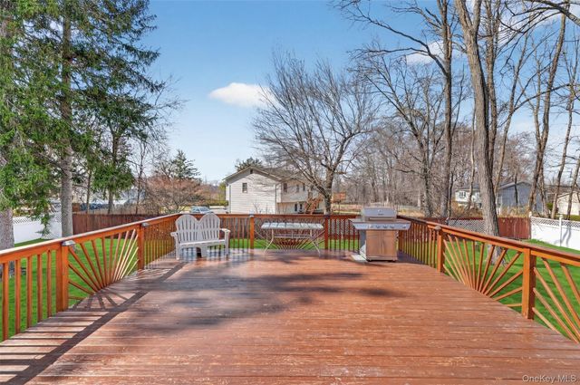 134 Ridge Road, Valley Cottage, NY 10989