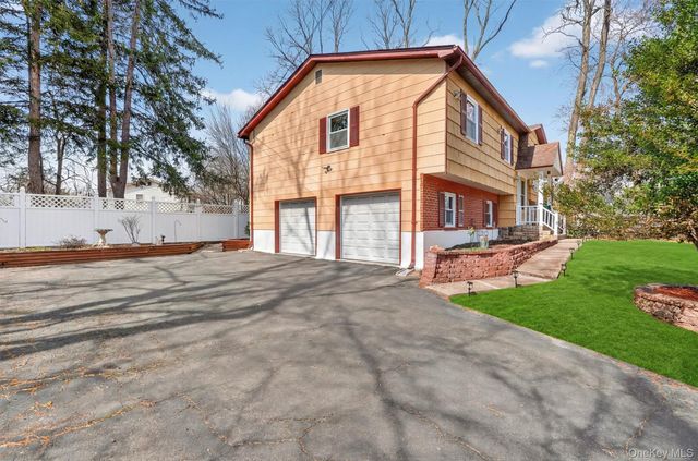 134 Ridge Road, Valley Cottage, NY 10989