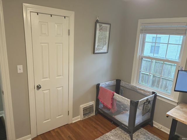 915 S Royal Avenue, Evansville, IN 47715