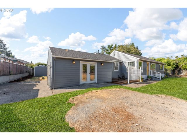 2360 Ne CLEVELAND Ave, Gresham, OR 97030