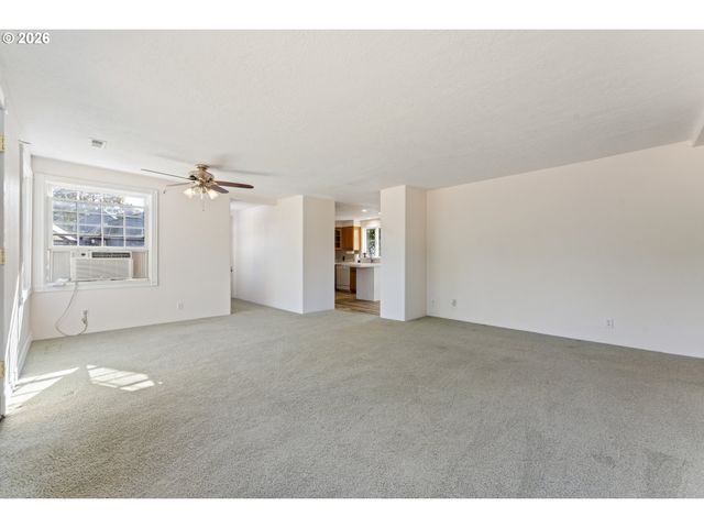 2360 Ne CLEVELAND Ave, Gresham, OR 97030
