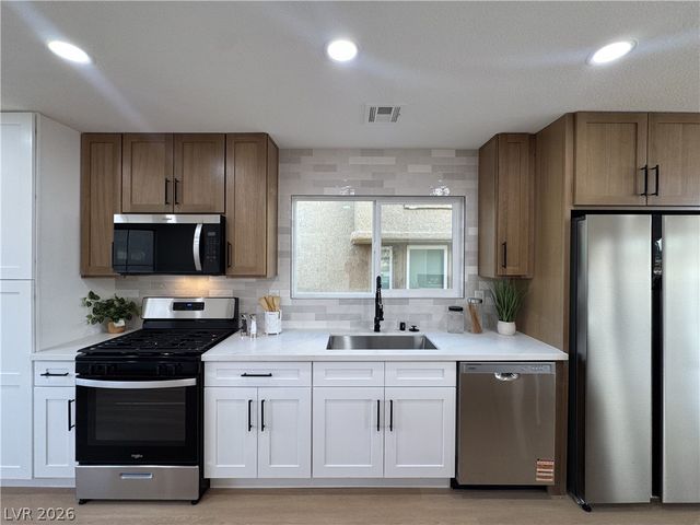 8925 Litchfield Avenue, Las Vegas, NV 89134