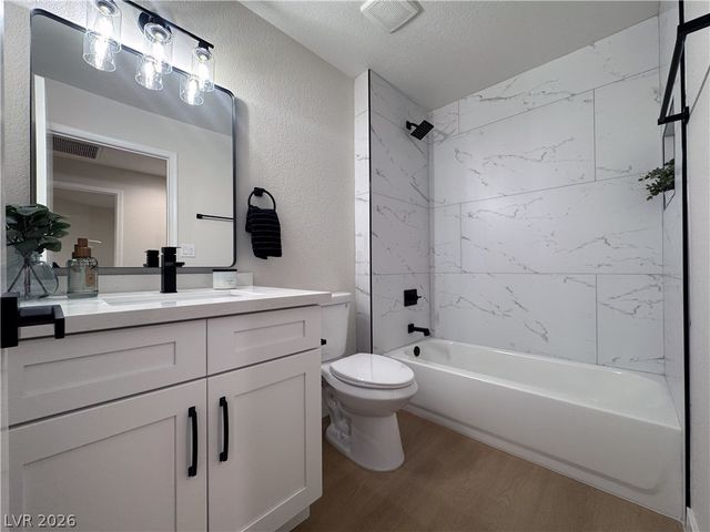 8925 Litchfield Avenue, Las Vegas, NV 89134