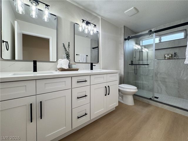 8925 Litchfield Avenue, Las Vegas, NV 89134