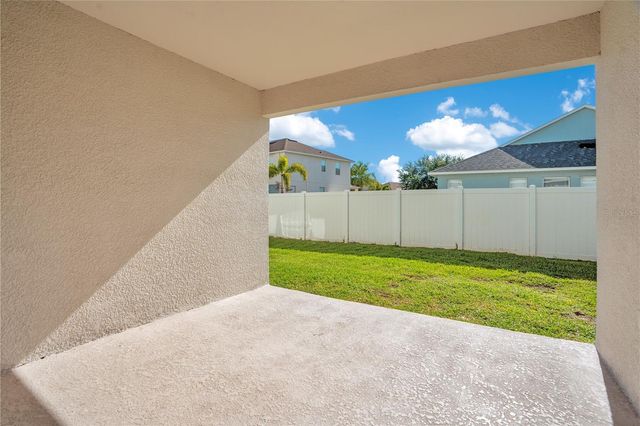 432 YORK DALE DRIVE, Ruskin, FL 33570