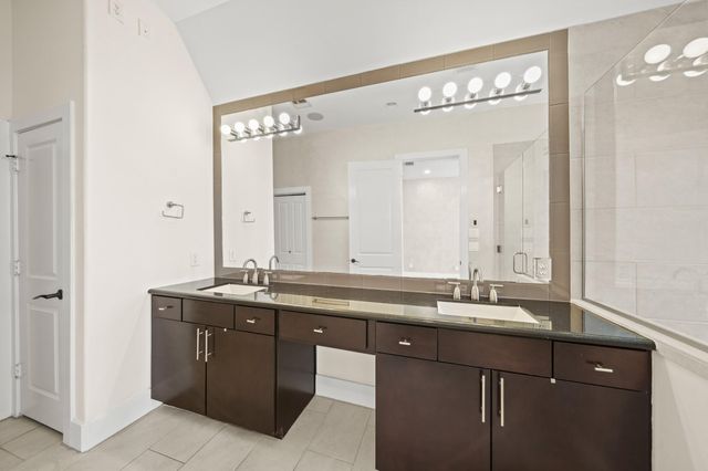 1304 W Dallas Street, Houston, TX 77019