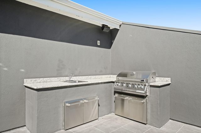 1304 W Dallas Street, Houston, TX 77019