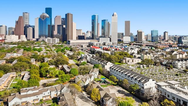 1304 W Dallas Street, Houston, TX 77019