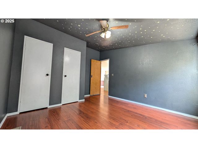 751 Sw TILLICUM Dr, Waldport, OR 97394