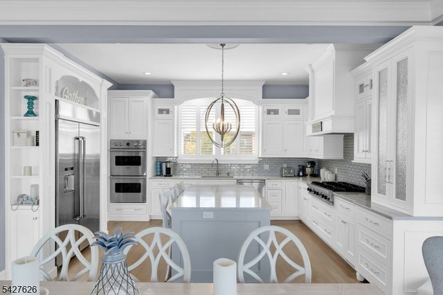 6 Capstan Rd, Ocean Twp., NJ 08758