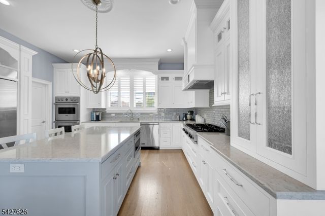6 Capstan Rd, Ocean Twp., NJ 08758