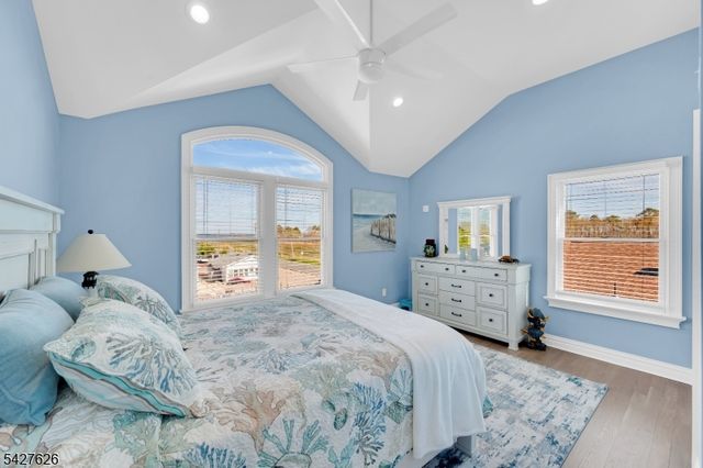 6 Capstan Rd, Ocean Twp., NJ 08758