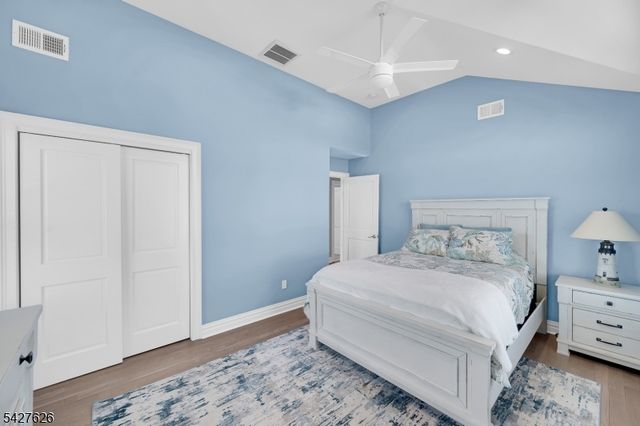 6 Capstan Rd, Ocean Twp., NJ 08758