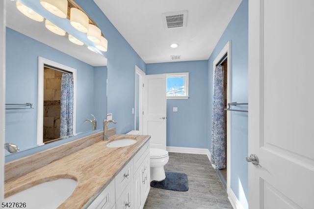 6 Capstan Rd, Ocean Twp., NJ 08758
