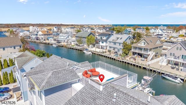 6 Capstan Rd, Ocean Twp., NJ 08758