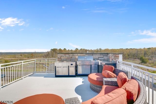 6 Capstan Rd, Ocean Twp., NJ 08758