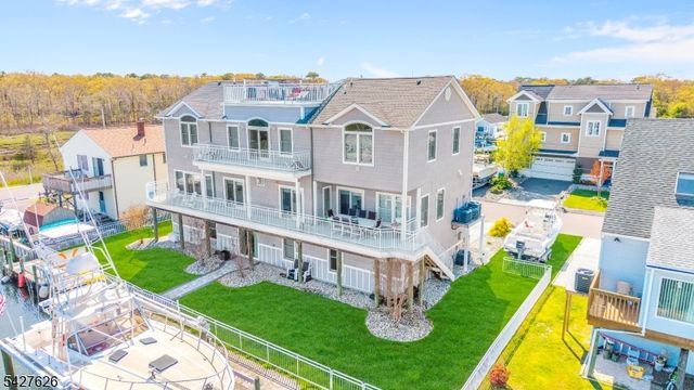 6 Capstan Rd, Ocean Twp., NJ 08758