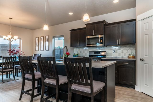 20568 Kira Drive 370, Bend, OR 97702