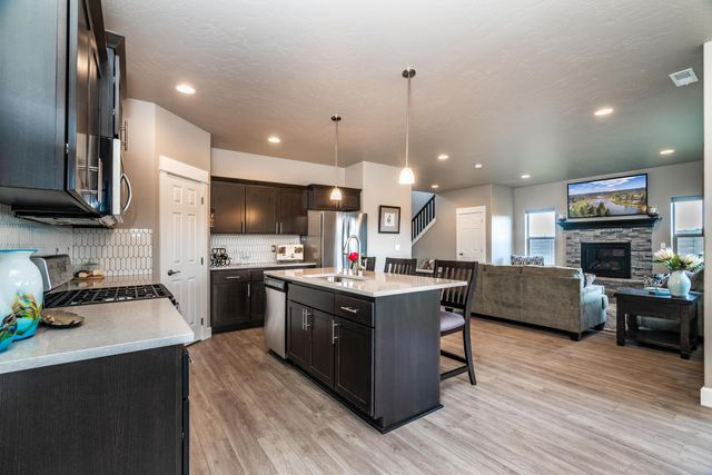 20568 Kira Drive 370, Bend, OR 97702