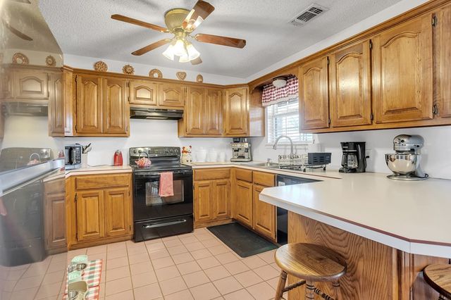 1210 Bellaire, Andrews, TX 79714