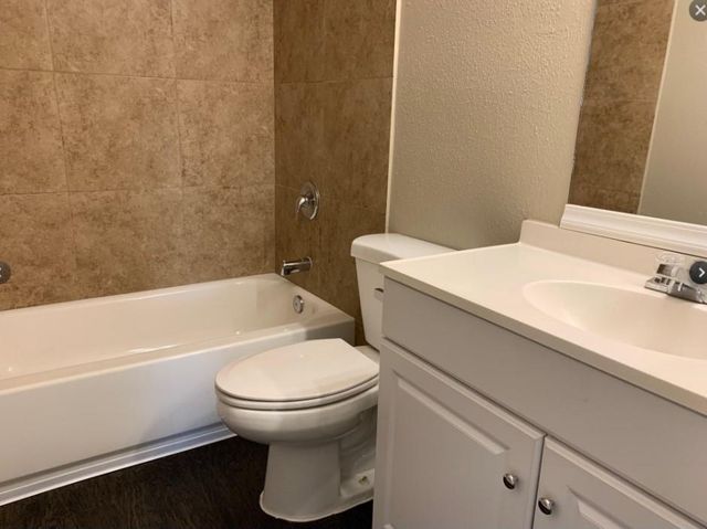 2200 Cypress Landing C-12, Houston, TX 77090