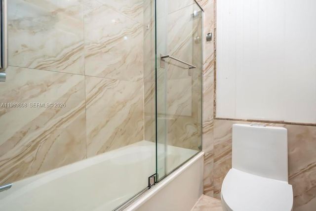 102 Riverwalk Cir, Sunrise, FL 33326