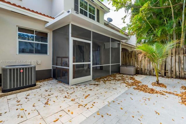 102 Riverwalk Cir, Sunrise, FL 33326