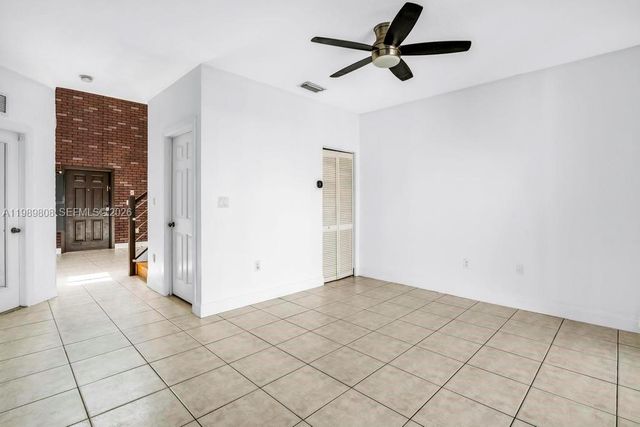 102 Riverwalk Cir, Sunrise, FL 33326